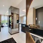 Apartment Manu Park Premium Luxury By Lookap *
